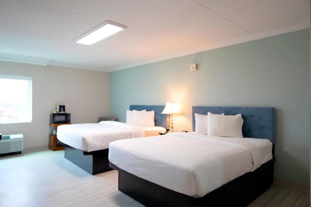 Double Room with Two Double Beds - Non-Smoking interior
